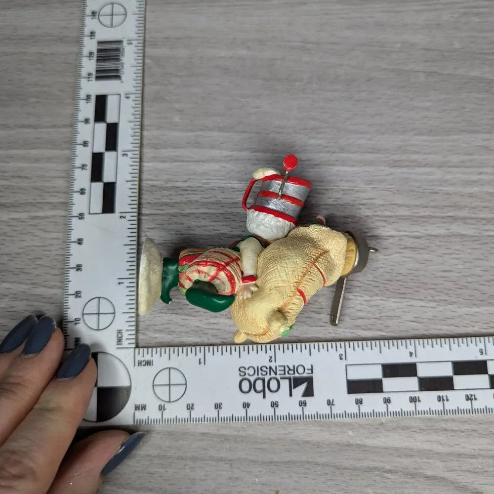 Hallmark Keepsake 2006 Dusty & Smidgen The Merry Bakers Christmas Ornament